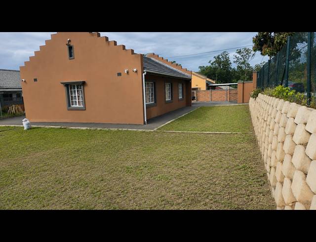 3 BEDROOM FREESTANDING FOR SALE IN TONGAAT CENTRAL